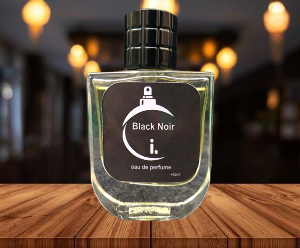 Black Noir perfume with spicy and warm scent notes